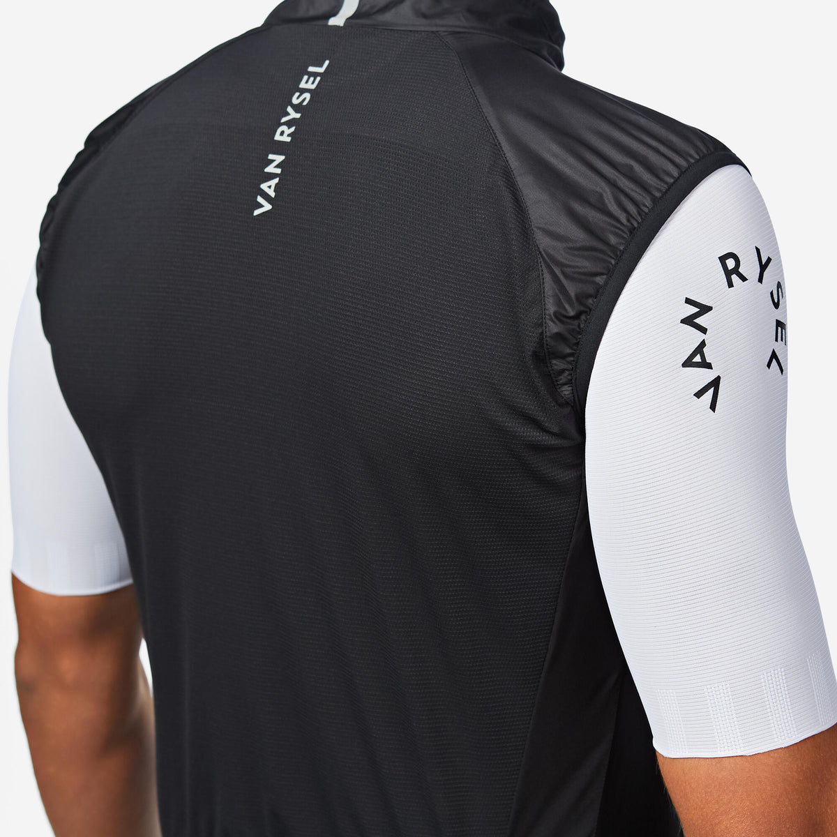 Van Rysel Men's Ultralight Cycling Wind Vest