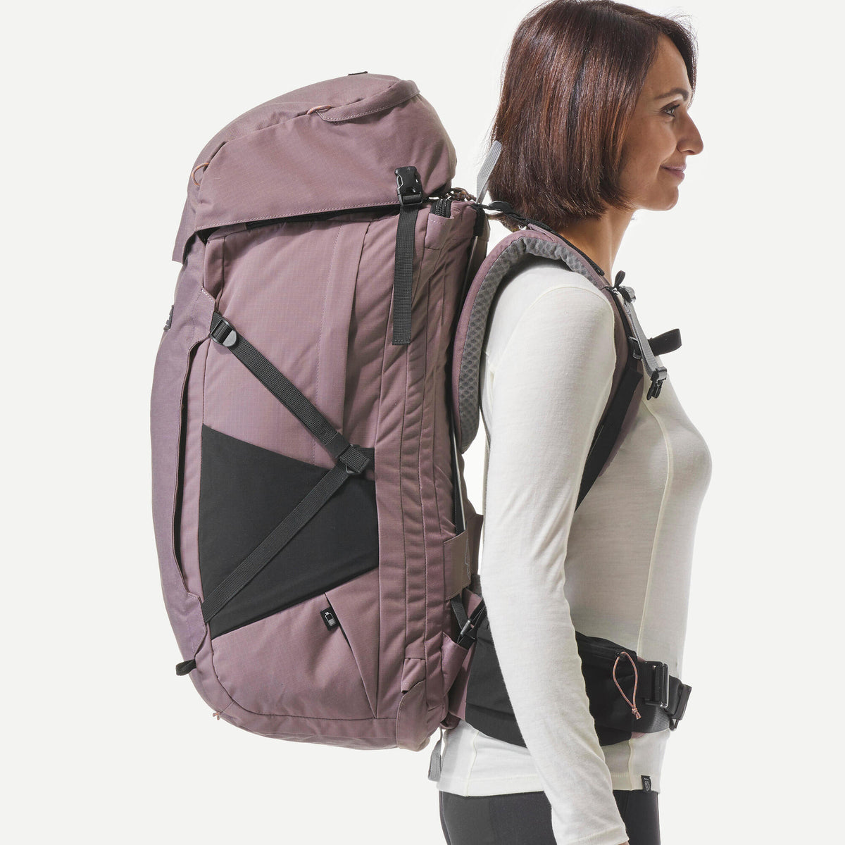 Forclaz Women's Travel 900 60 + 6 L Backpacking Pack