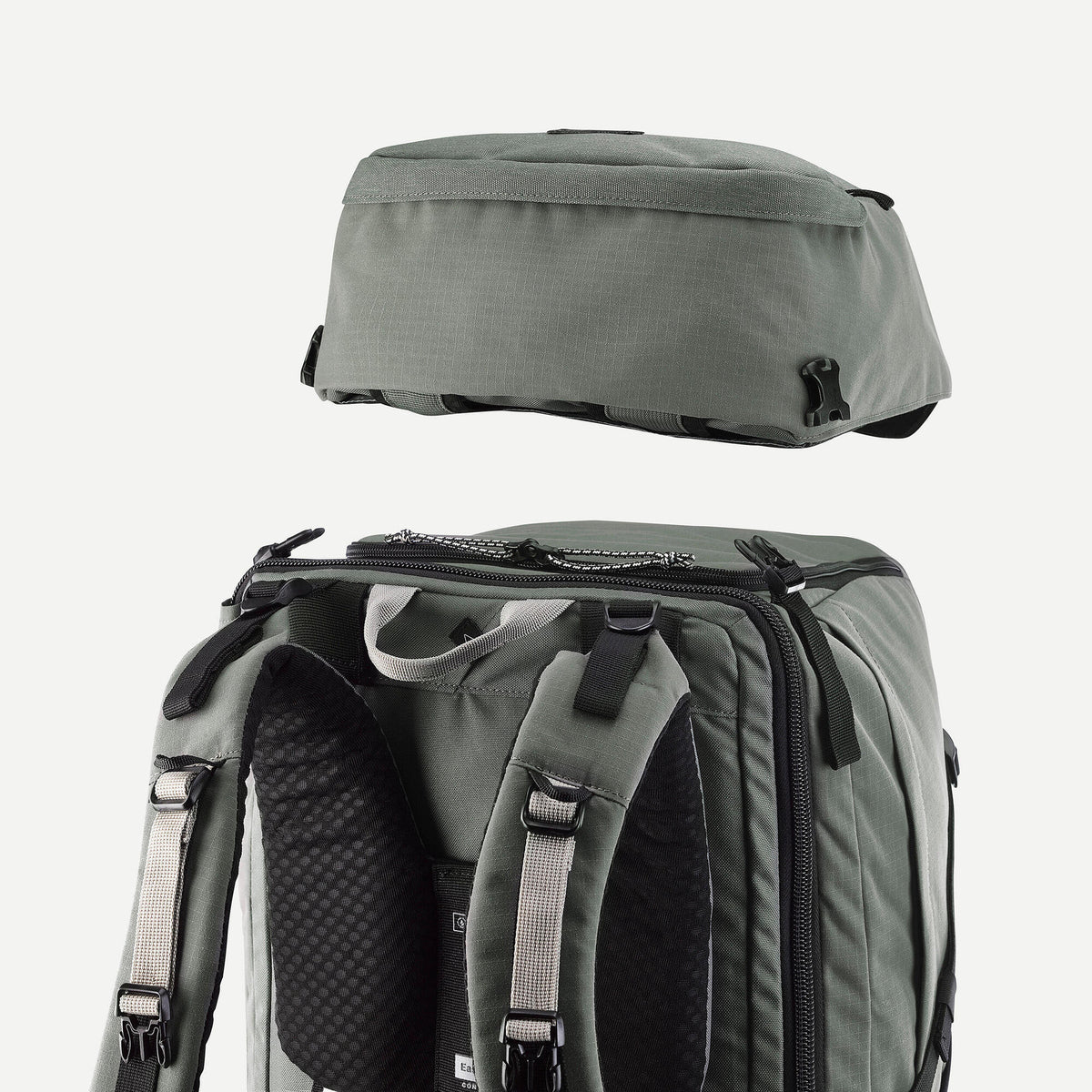 Forclaz Men's Travel 900 70+6L Backpacking Pack