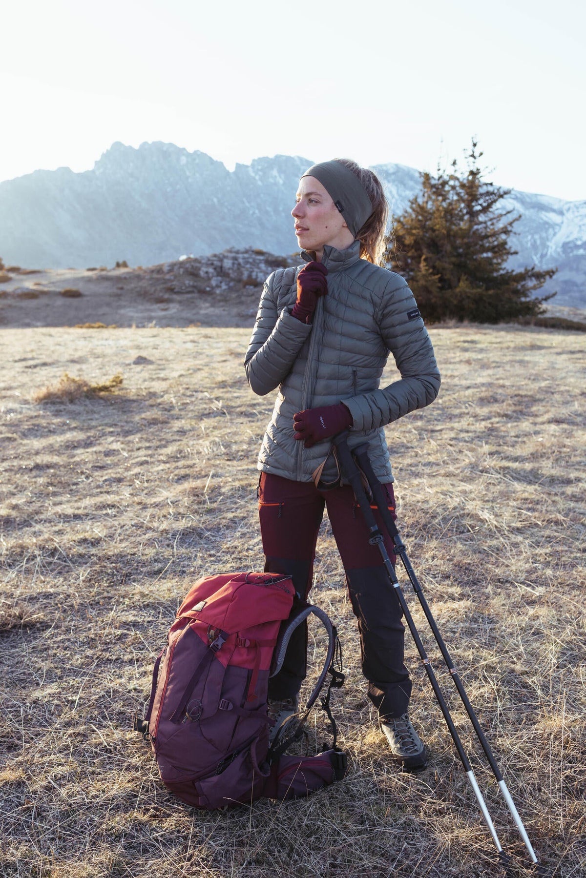 Simond  Women's MT100 Easyfit 50L Backpacking Pack