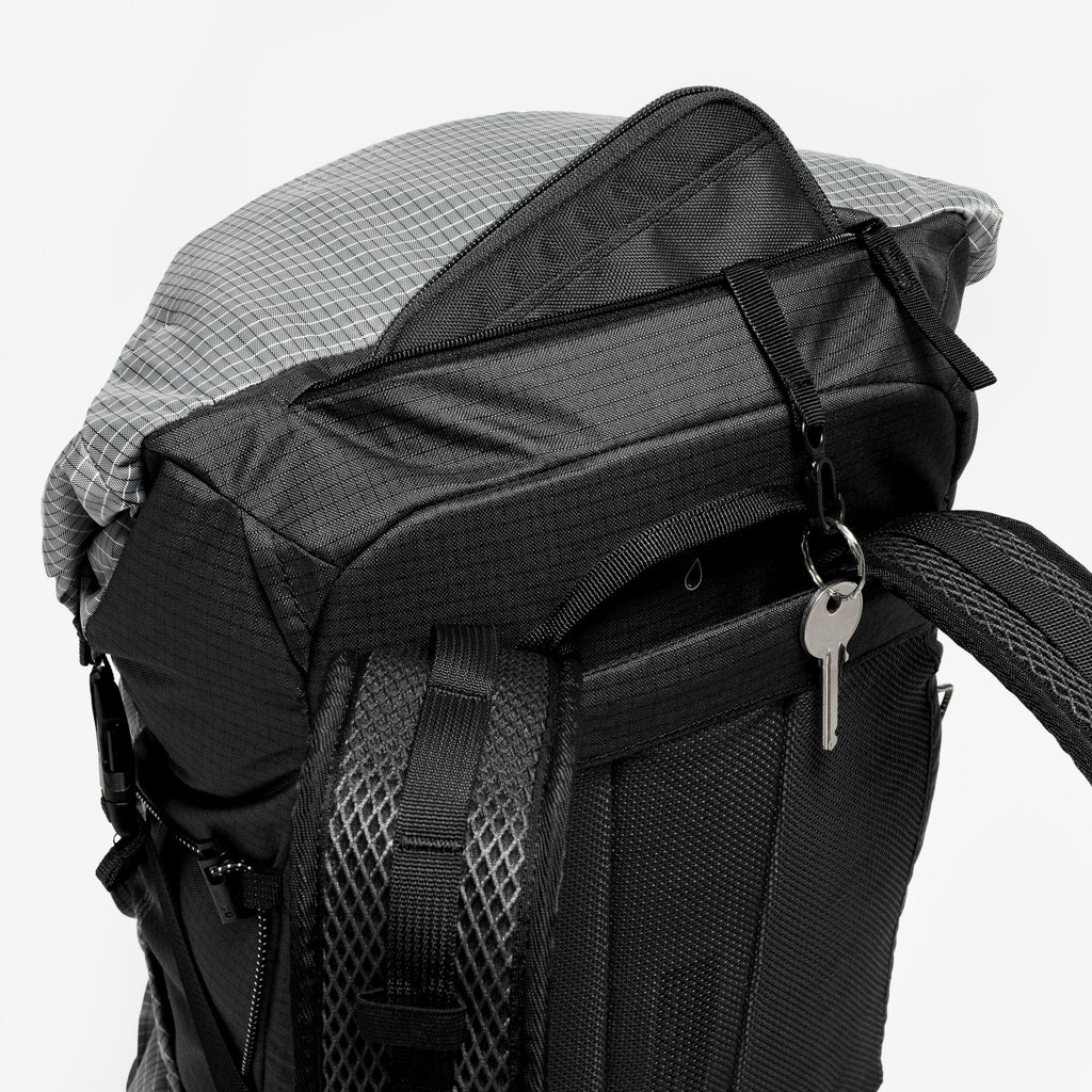 Quechua MH500 22L Lightweight Hiking Backpack
