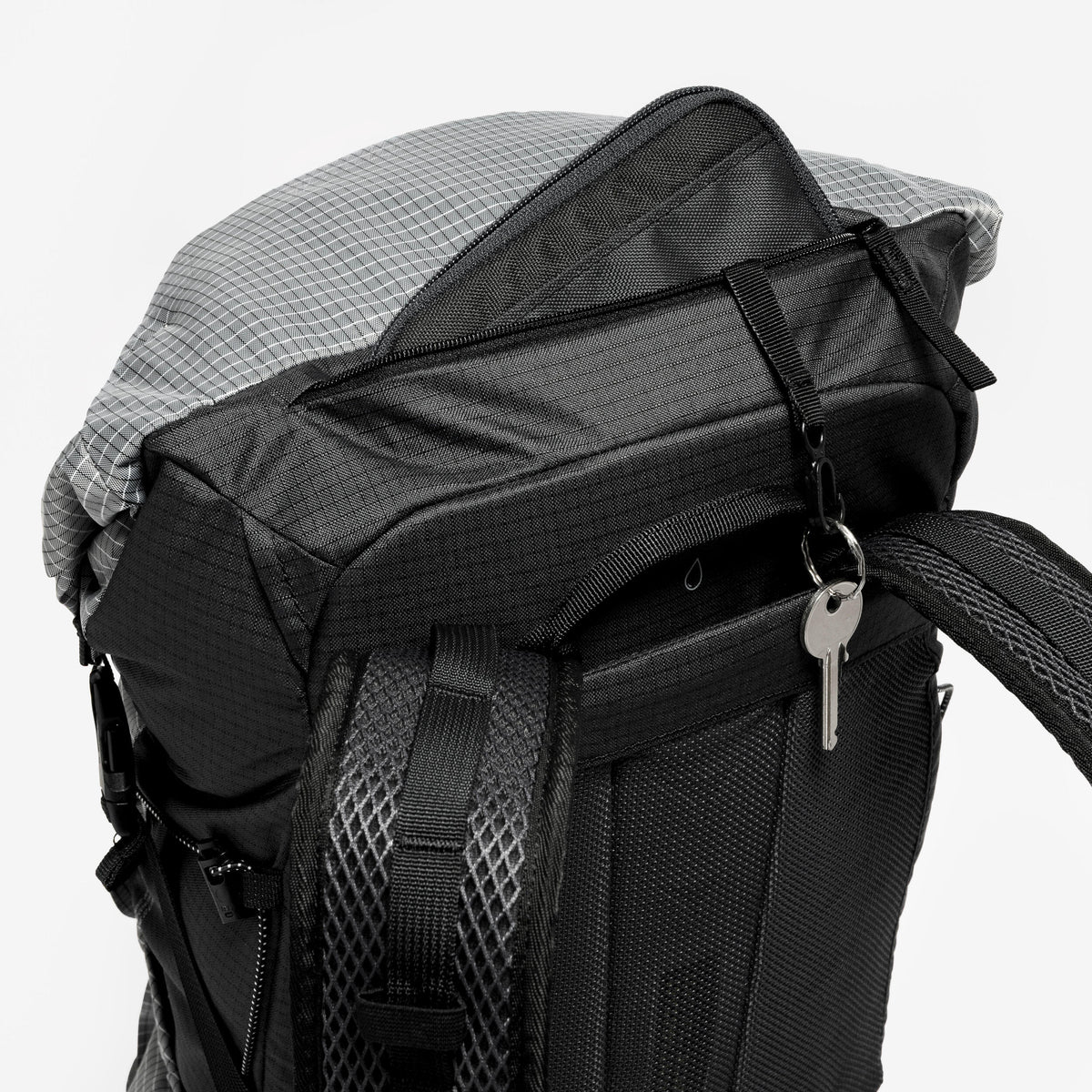 Quechua MH500 22L Lightweight Hiking Backpack