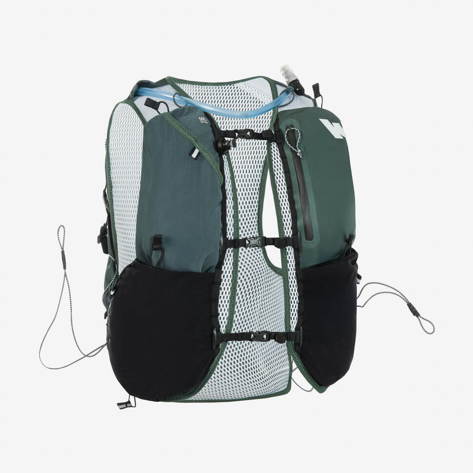 Kiprun 900 Unisex 20+5L Trail Running Bag + 2L Water Bladder Included