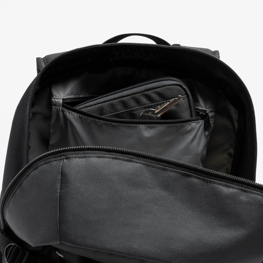 Quechua 100 Arpenaz 27L Hiking Backpack