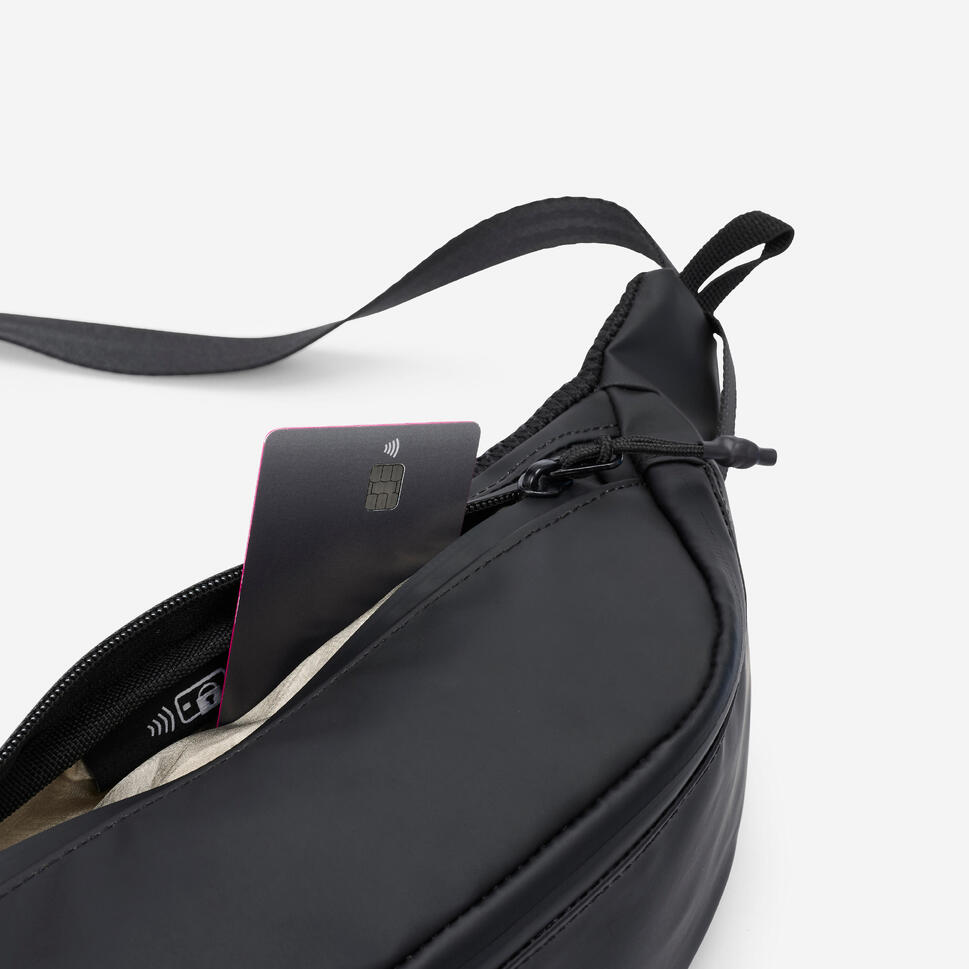 Decathlon Travel 900 3L Bum Bag