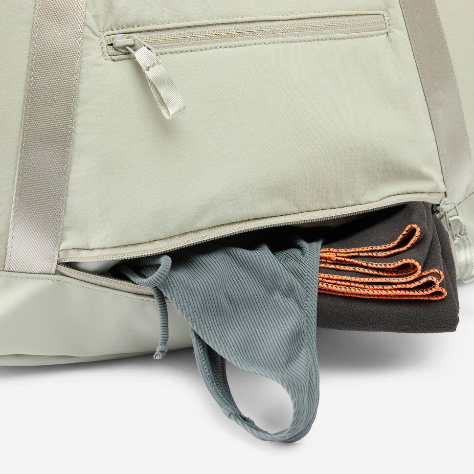 28L Sports Bag with Waterproof Pocket